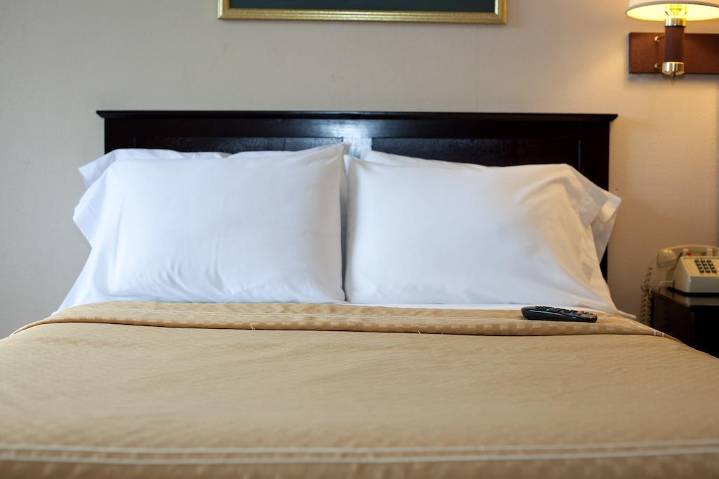 Timberlake Motel ลินช์เบิร์ก ภายนอก รูปภาพ