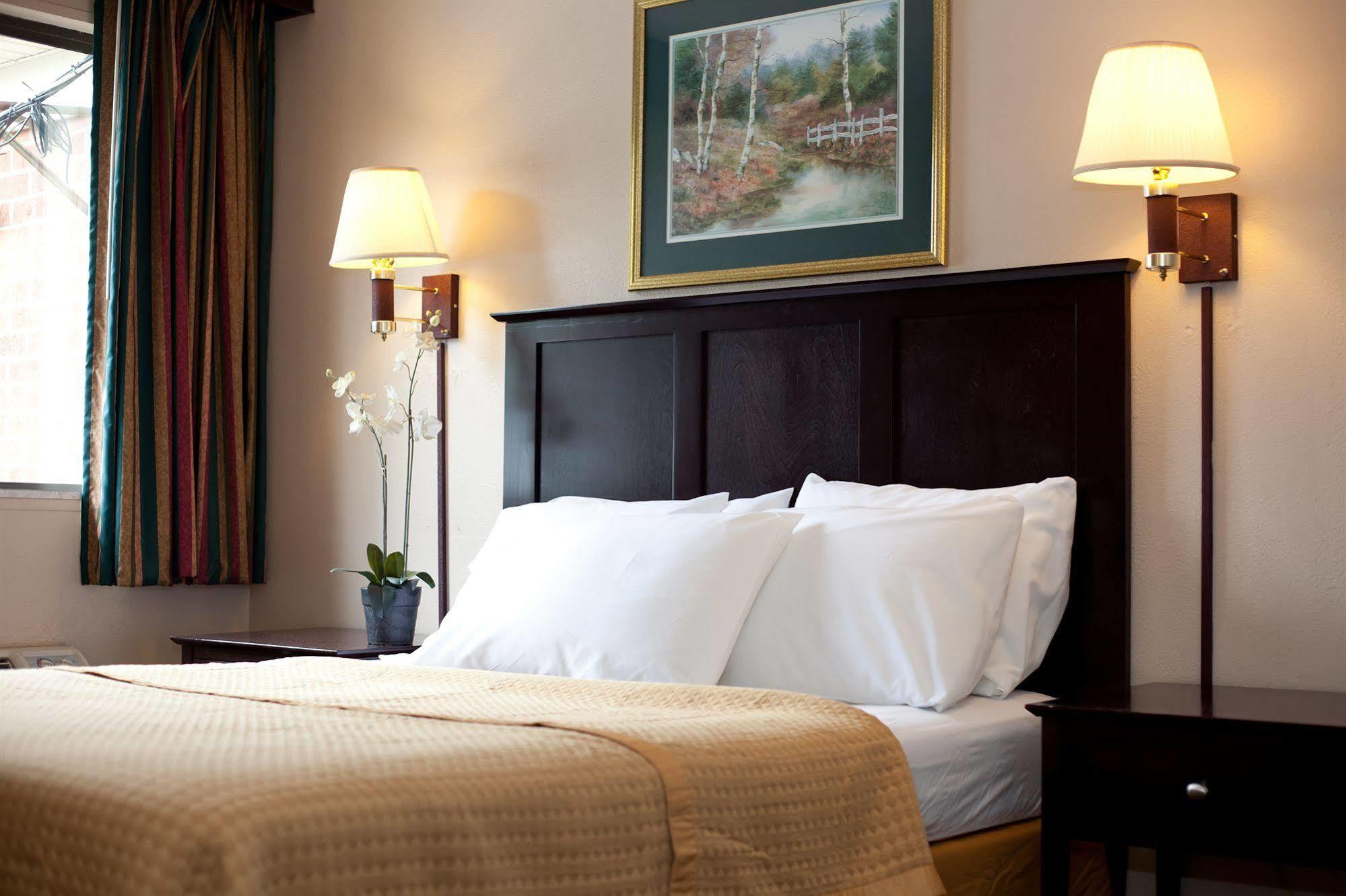 Timberlake Motel ลินช์เบิร์ก ภายนอก รูปภาพ